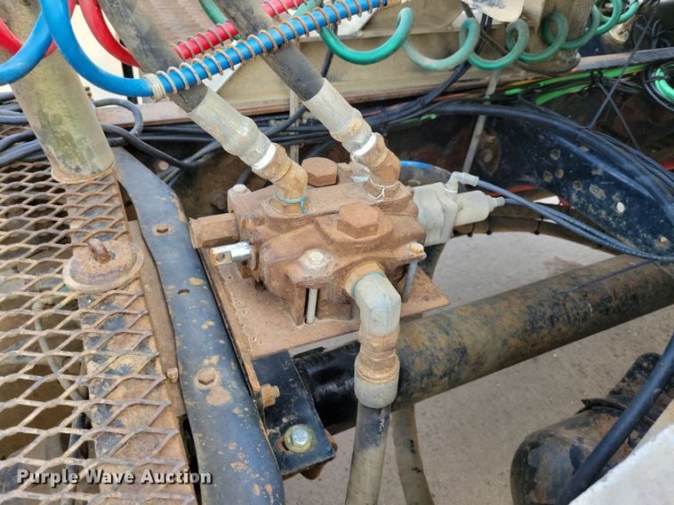 image for item NV9760 2004 Sterling AT9500 semi truck