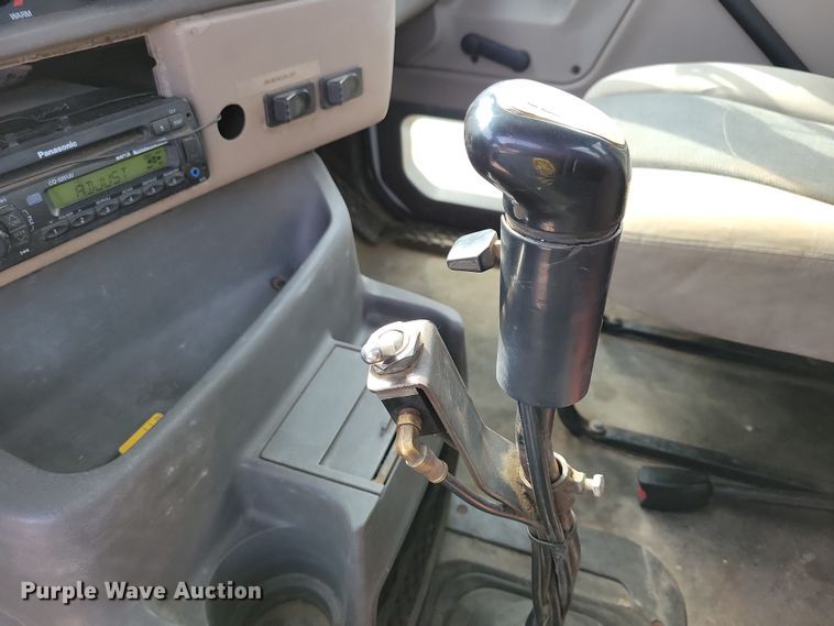 image for item NV9760 2004 Sterling AT9500 semi truck