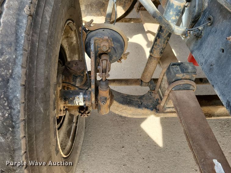 image for item NV9760 2004 Sterling AT9500 semi truck