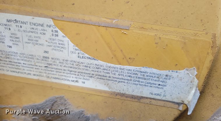 image for item NV9760 2004 Sterling AT9500 semi truck