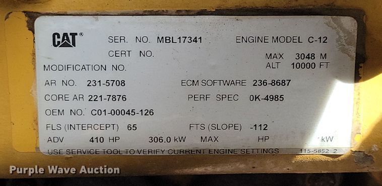 image for item NV9760 2004 Sterling AT9500 semi truck