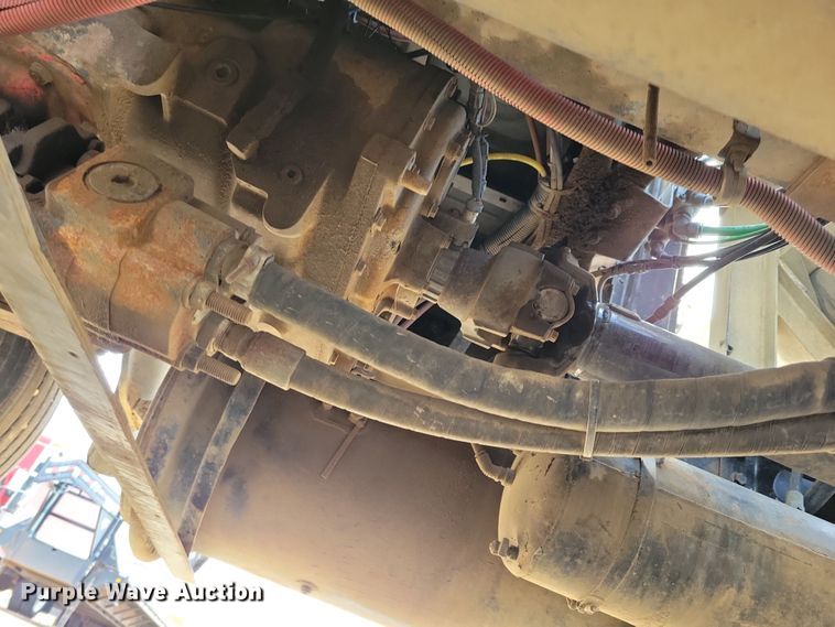 image for item NV9760 2004 Sterling AT9500 semi truck