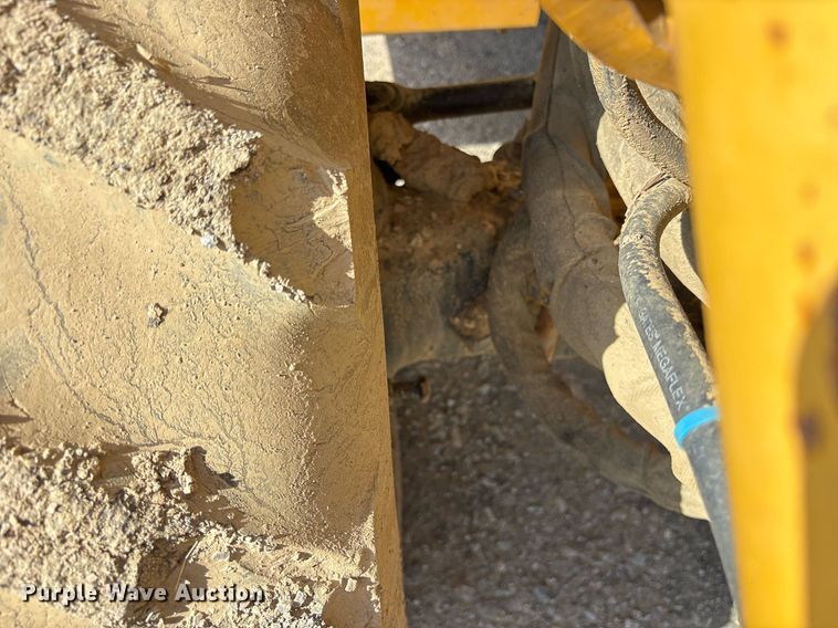 image for item OB9638 2007 Vermeer RT1250 trencher