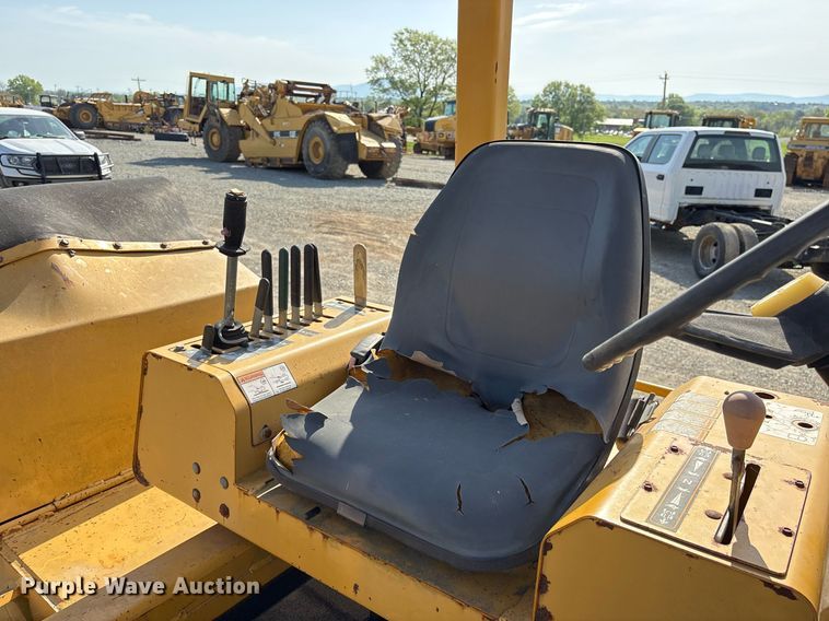 image for item OB9638 2007 Vermeer RT1250 trencher