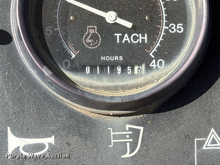 image for item OB9638 2007 Vermeer RT1250 trencher