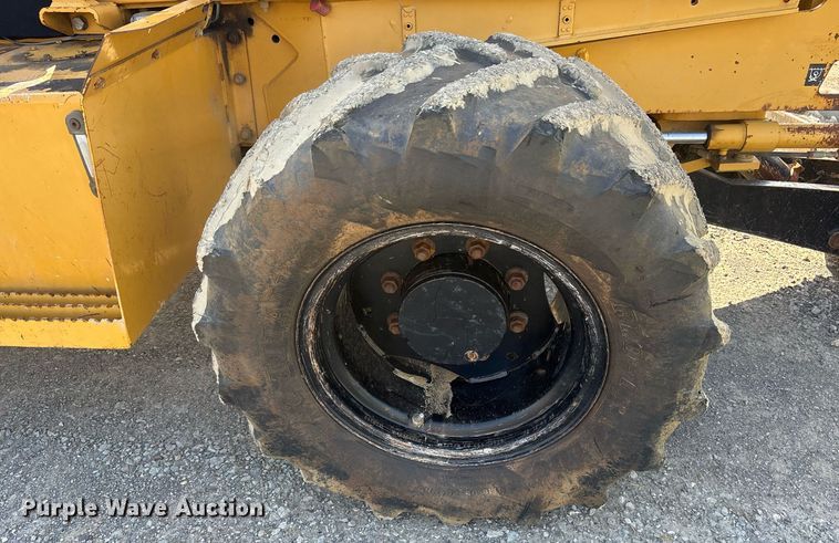 image for item OB9638 2007 Vermeer RT1250 trencher