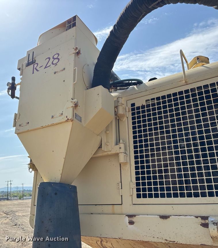 image for item OB9639 Ingersoll Rand ECM-680 crawler drill