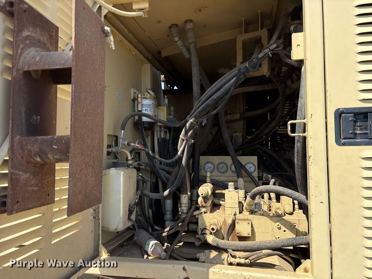 image for item OB9639 Ingersoll Rand ECM-680 crawler drill