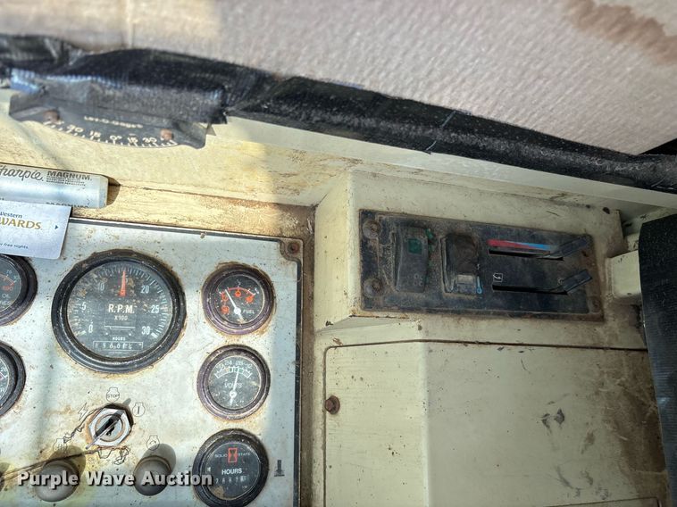 image for item OB9639 Ingersoll Rand ECM-680 crawler drill