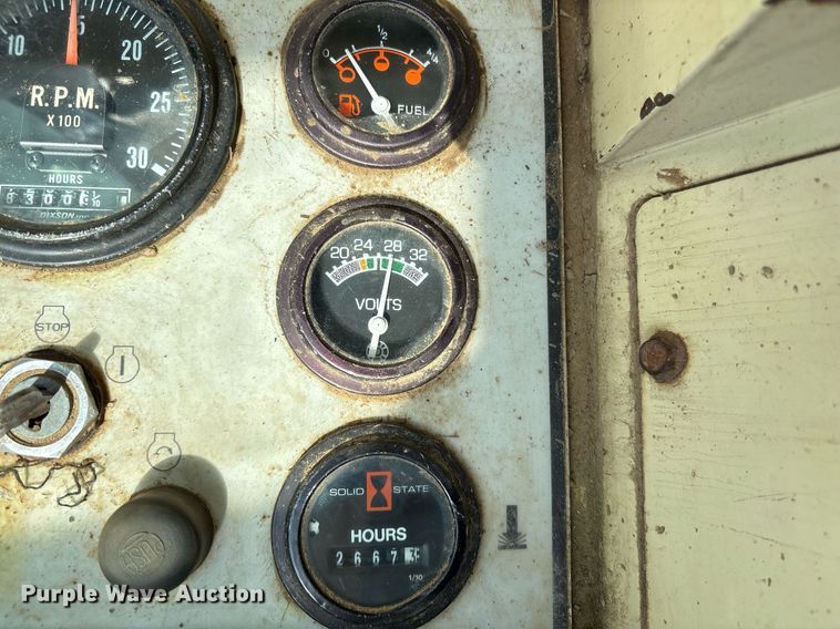 image for item OB9639 Ingersoll Rand ECM-680 crawler drill