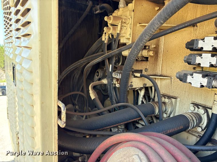 image for item OB9639 Ingersoll Rand ECM-680 crawler drill