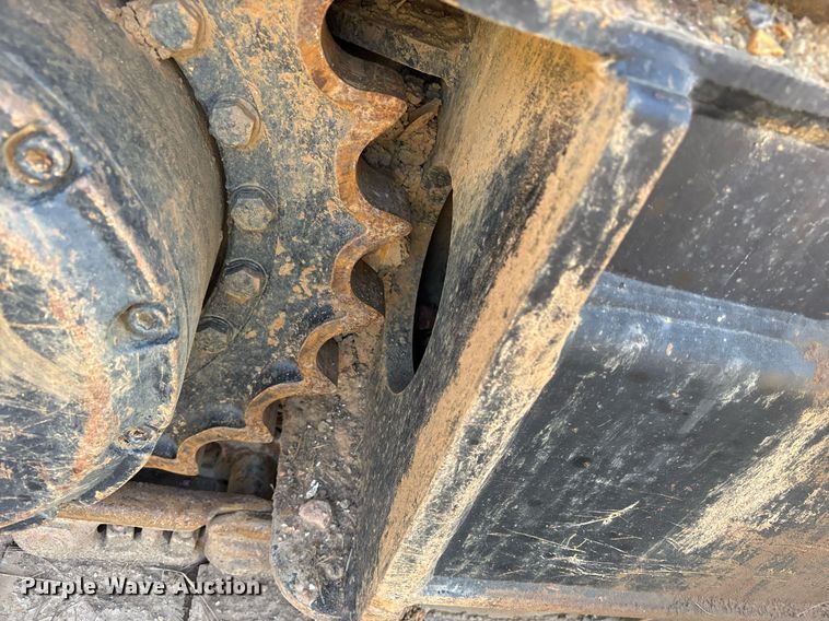 image for item OB9639 Ingersoll Rand ECM-680 crawler drill