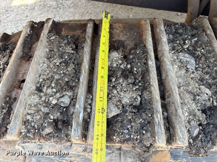 image for item OB9639 Ingersoll Rand ECM-680 crawler drill