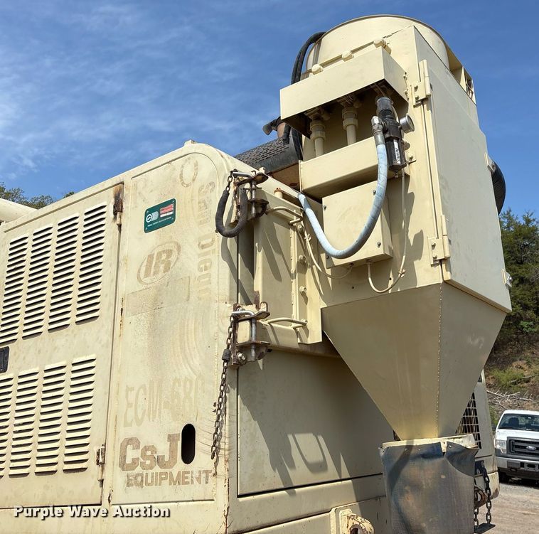 image for item OB9640 Ingersoll Rand ECM-680 crawler drill