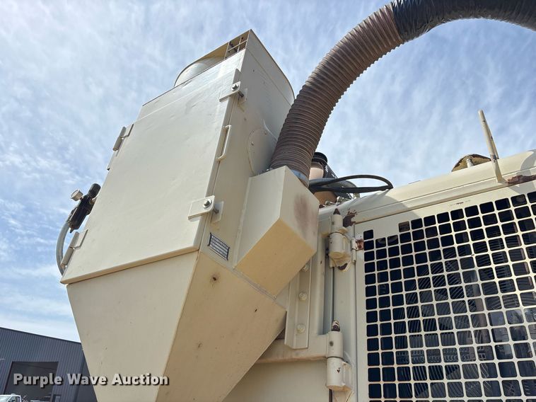 image for item OB9640 Ingersoll Rand ECM-680 crawler drill