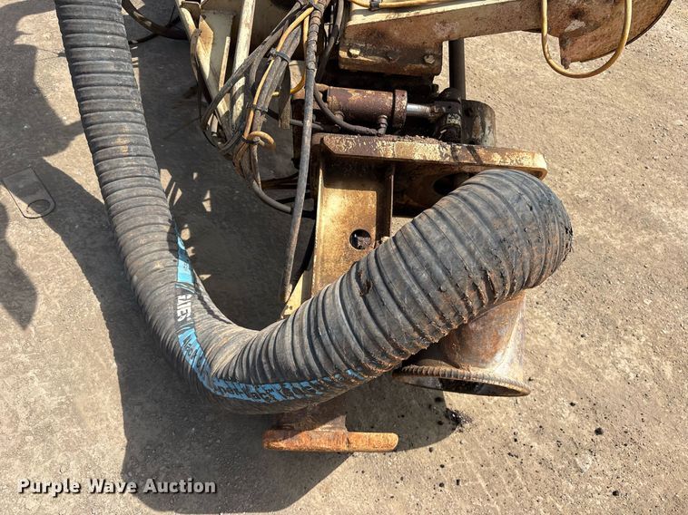 image for item OB9640 Ingersoll Rand ECM-680 crawler drill