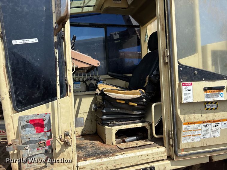 image for item OB9640 Ingersoll Rand ECM-680 crawler drill