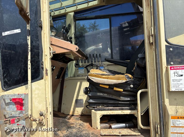 image for item OB9640 Ingersoll Rand ECM-680 crawler drill