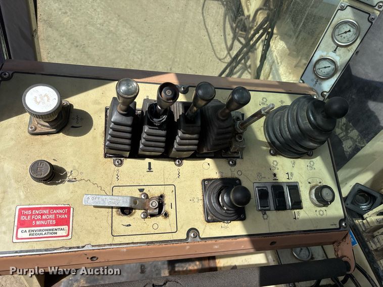 image for item OB9640 Ingersoll Rand ECM-680 crawler drill