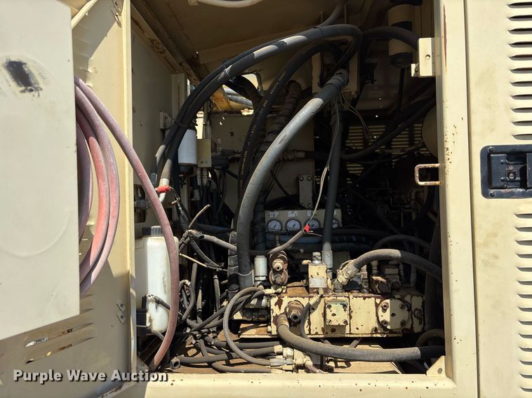 image for item OB9641 Ingersoll Rand ECM-680 crawler drill