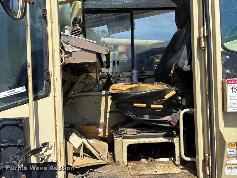 image for item OB9641 Ingersoll Rand ECM-680 crawler drill