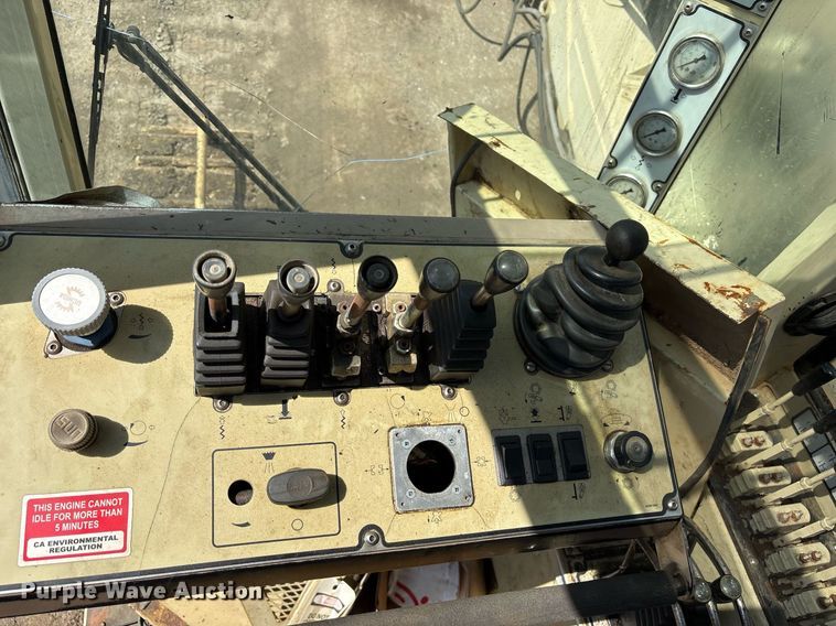 image for item OB9641 Ingersoll Rand ECM-680 crawler drill