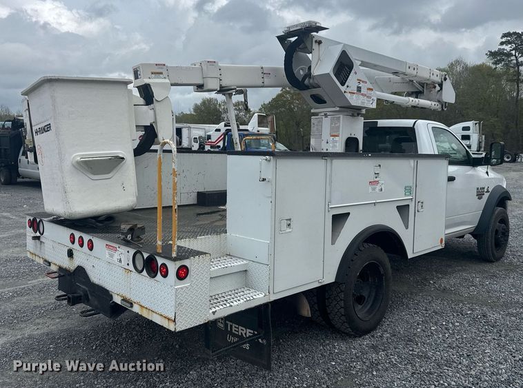 image for item YA0388 2015 Dodge Ram 5500 bucket truck