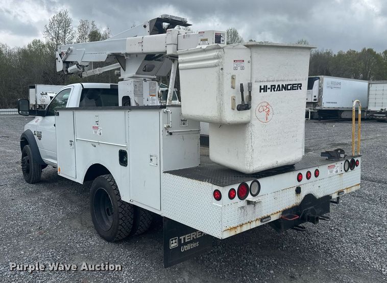 image for item YA0388 2015 Dodge Ram 5500 bucket truck