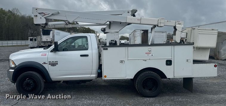 image for item YA0388 2015 Dodge Ram 5500 bucket truck