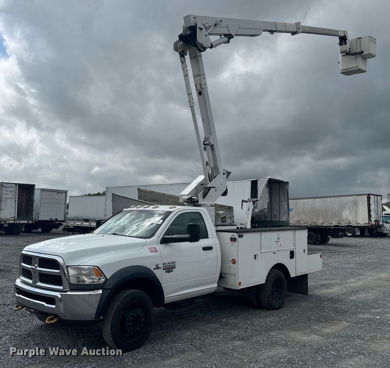 image for item YA0388 2015 Dodge Ram 5500 bucket truck