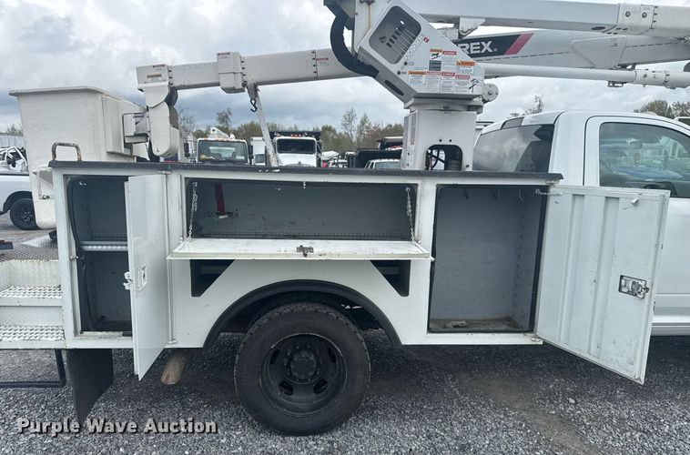 image for item YA0388 2015 Dodge Ram 5500 bucket truck