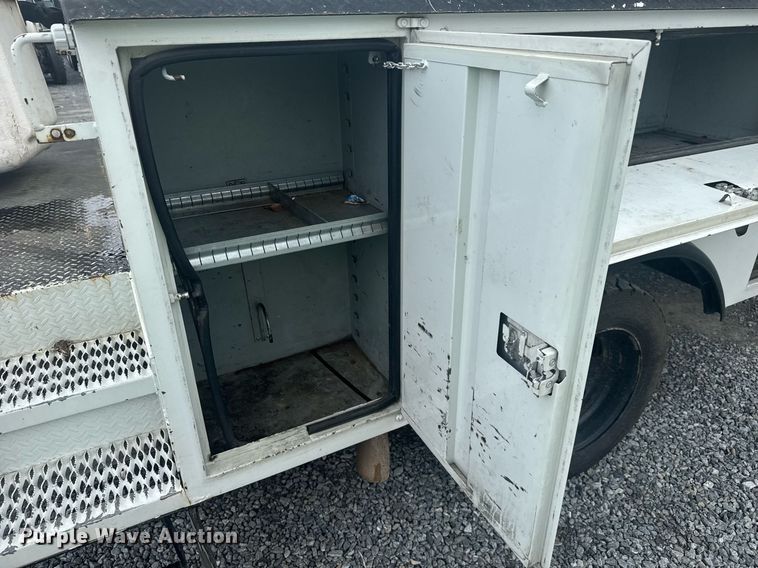 image for item YA0388 2015 Dodge Ram 5500 bucket truck