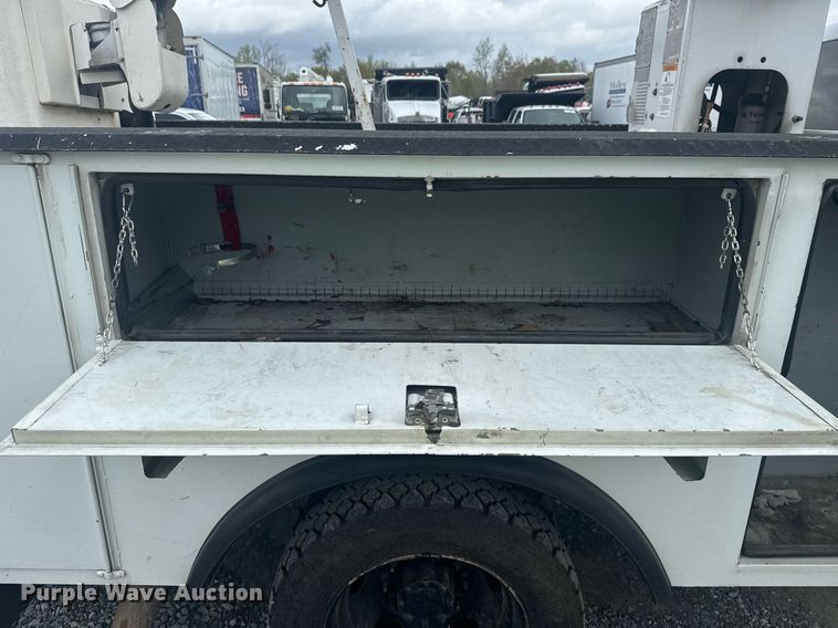 image for item YA0388 2015 Dodge Ram 5500 bucket truck