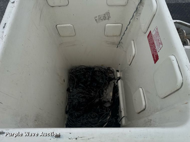 image for item YA0388 2015 Dodge Ram 5500 bucket truck