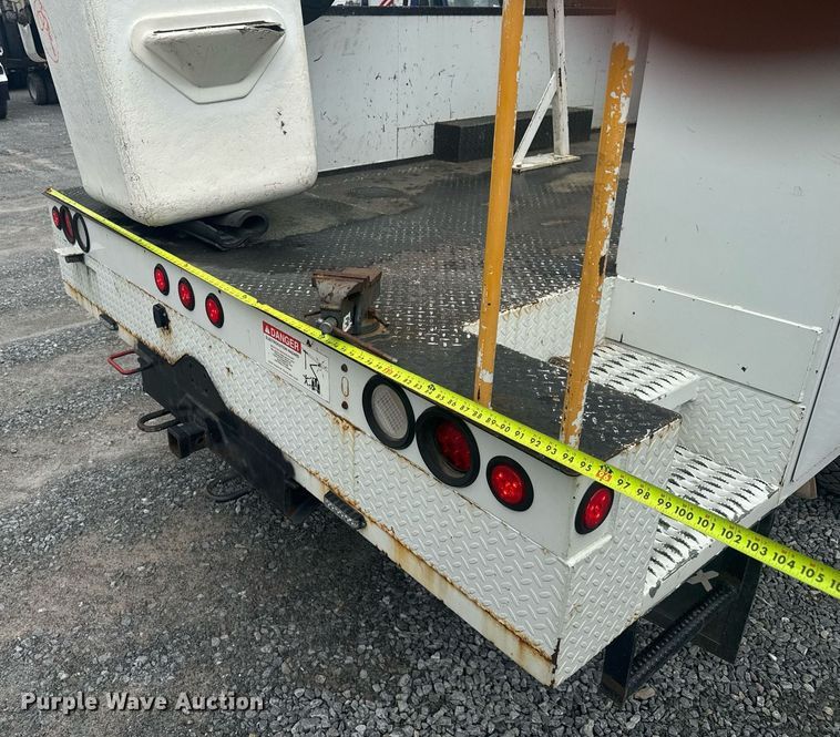 image for item YA0388 2015 Dodge Ram 5500 bucket truck