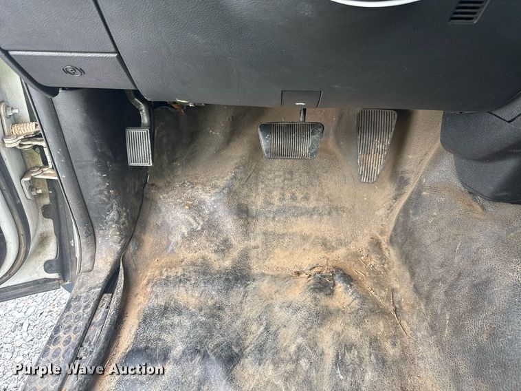 image for item YA0388 2015 Dodge Ram 5500 bucket truck