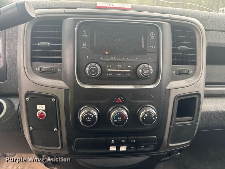 image for item YA0388 2015 Dodge Ram 5500 bucket truck