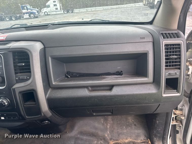 image for item YA0388 2015 Dodge Ram 5500 bucket truck