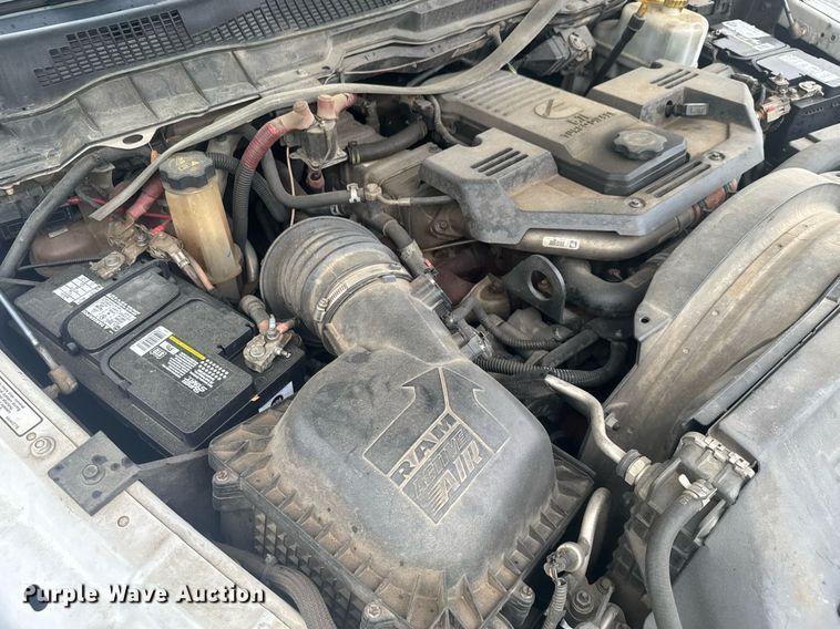 image for item YA0388 2015 Dodge Ram 5500 bucket truck