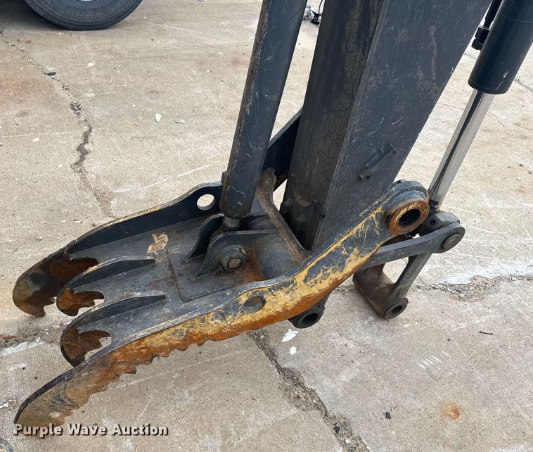 image for item YA0438 2019 John Deere 75G excavator