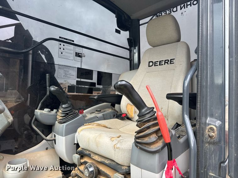 image for item YA0438 2019 John Deere 75G excavator