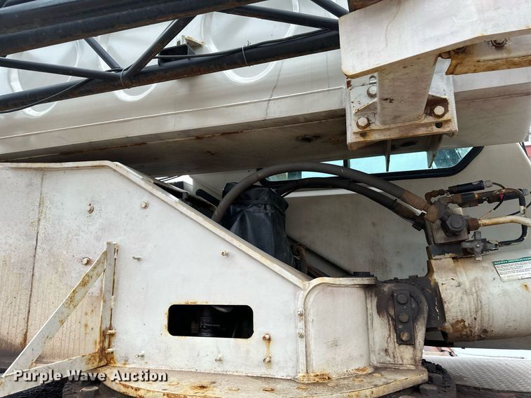 image for item YA0449 1996 Link Belt HTC8670 crane