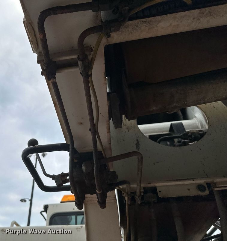 image for item YA0449 1996 Link Belt HTC8670 crane