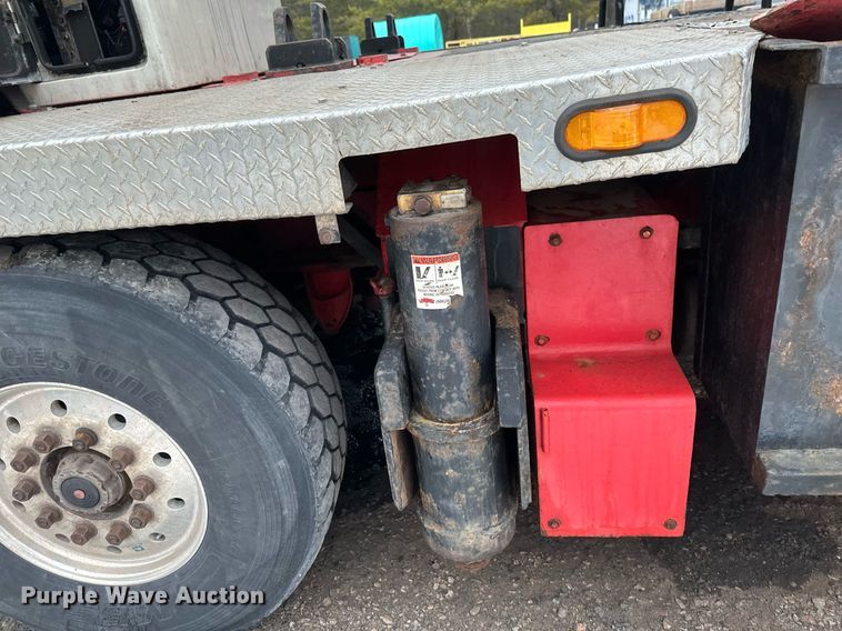 image for item YA0449 1996 Link Belt HTC8670 crane