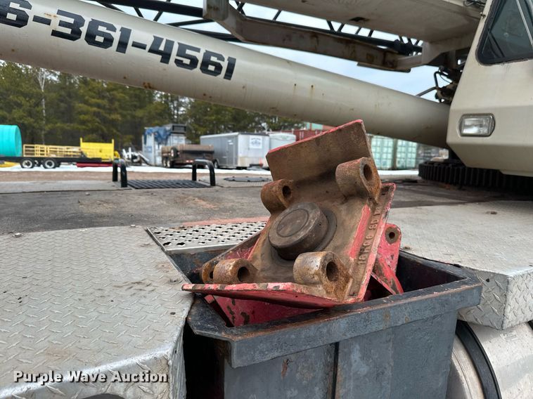 image for item YA0449 1996 Link Belt HTC8670 crane