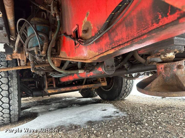 image for item YA0449 1996 Link Belt HTC8670 crane