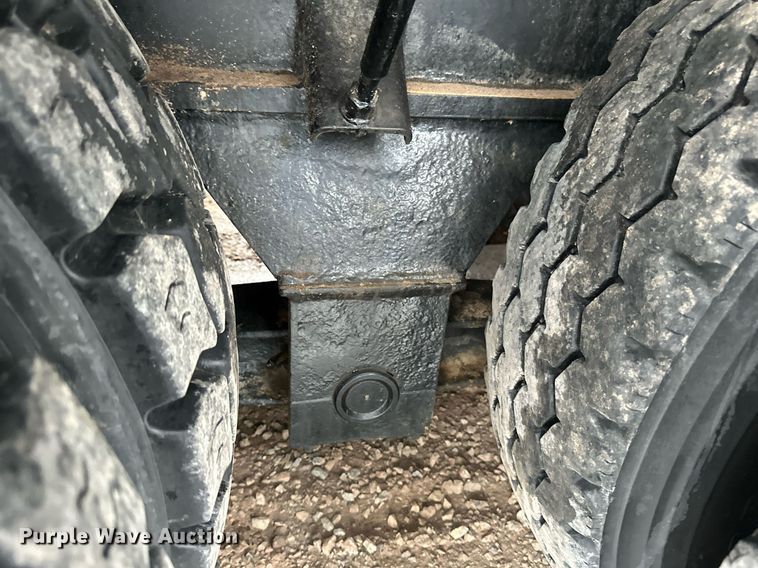 image for item YA0449 1996 Link Belt HTC8670 crane