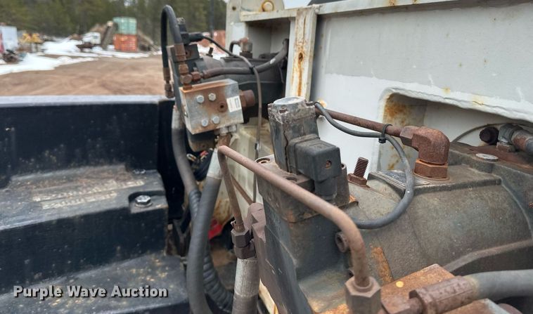 image for item YA0449 1996 Link Belt HTC8670 crane