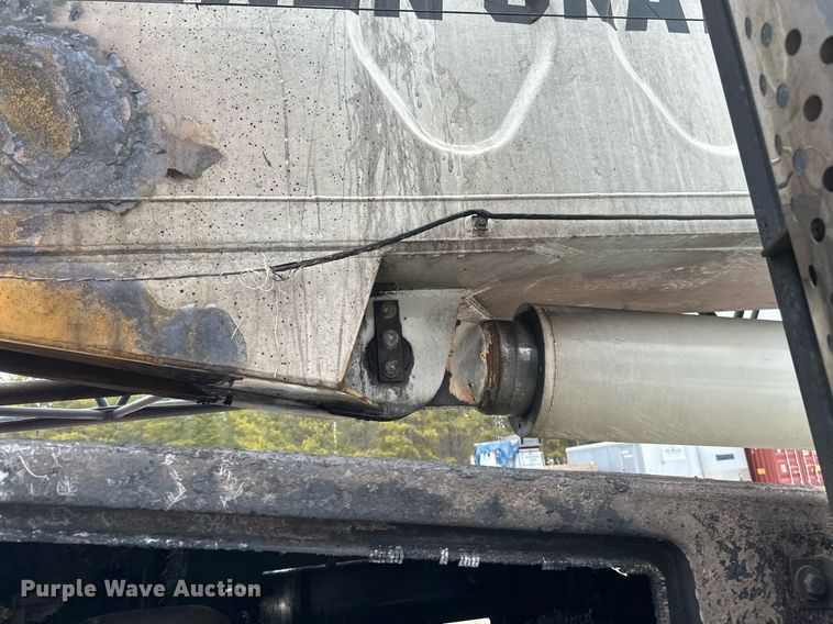 image for item YA0449 1996 Link Belt HTC8670 crane