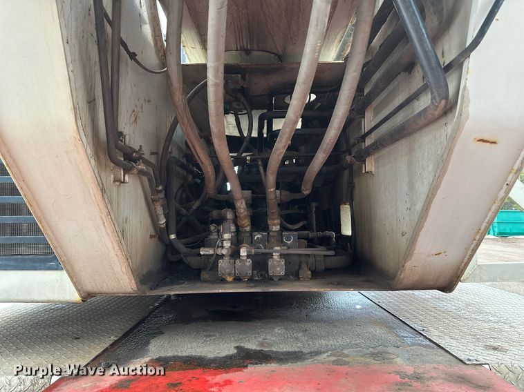 image for item YA0449 1996 Link Belt HTC8670 crane